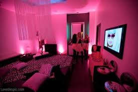 black and hot pink bedroom ideas