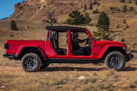 Jeep Gladiator Vs Jeep Wrangler Whats The Difference