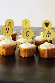 gift idea we love mom cupcakes