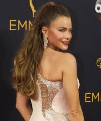 makeup looks from the 2016 emmys beauty