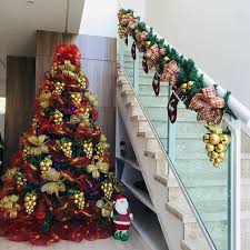 ad_1 adicione um toque festivo com esta escada de manta diy super fácil decorada para o natal! Como Hacer Decoraciones Navidenas 100 Ideas Y Tutoriales Para Decorar Tu Hogar