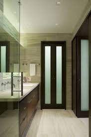Bathroom Doors Projeto Moderno De