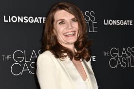 Jeannette walls has been a guest of the colbert report and got nailed in the process. Glass Castle Author Jeannette Walls I M A Hillbilly Not A City Girl Page Six