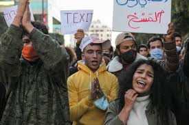 Résultat de recherche d'images pour "image de manifestation en tunisie"