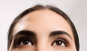6 beauty tricks to hide a big forehead