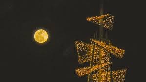 In astrology, the full moon signals a time each month when we are able to take a clear look at what is but culturally and historically speaking, the full moon has additional meaning that changes from. What Is A Full Moon Moon Phases Earthsky