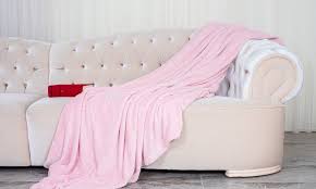 what is the standard throw blanket size
