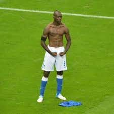 Mario balotelli powers italy into final. Goal On Twitter Onthisday June 28 2012 Mario Balotelli Performed One Of The Most Iconic Celebrations Of All Time After Scoring Twice Against Germany In The Euro 2012 Semi Final Https T Co Saks4va7jy