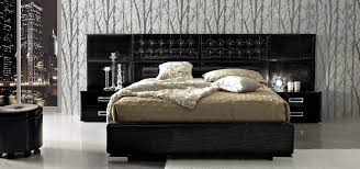 Besides that, if you want to have black mattress to cope up with your black the feel of the black lacquer bedroom furniture is very industrial. La Star Position High Gloss Black Lacquer Bed Beds Bedroom Set Atmosphere Ideas Queen Sets Contemporary Night Stand Furniture Old School Pier And Beam Storage Dresser Apppie Org