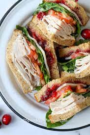 turkey sandwich with cranberry sauce