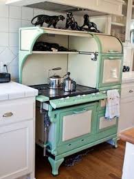 vintage kitchen, retro kitchen appliances