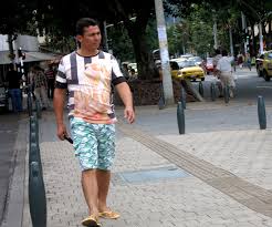 It is made of dyed or undyed wool and worn wrapped around the shoulders as protection against the cooler. Men In Shorts Medellin S New Fashion Trend
