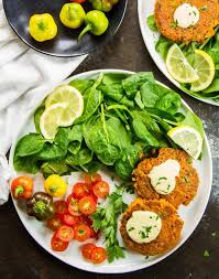 Salmon cakes with canned salmon recipes. Low Carb Salmon Patties With Sriracha Aioli Southern Salmon Patties