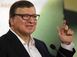 The difficulties of growing up under the dictatorship of antónio de oliveira salazar influenced. Durao Barroso Nomeado Presidente Da Alianca Global Para As Vacinas Tvi24