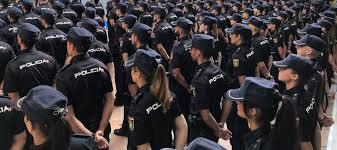 El 41,2% de los agentes de la Policía Científica de la Policía Nacional son  mujeres - España - COPE