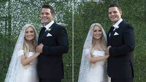 Identical twin sisters marry identical twin brothers in &#39;twinsane&#39; combined wedding | Sunrise