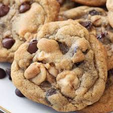 Cookies atau biskut terutamanya chocolate chip merupakan antara kudapan tersedap yang boleh dibuat sendiri. Resepi Simple Cookies Ala Famous Amos Yang Pasti Sedap Informasi Santai