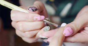 gelish manicure maniqure nail salon