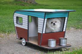 Now Your Pooch Can Have His Own Retro Camper, Too | Cool dog houses, Indoor dog house, Indoor dog