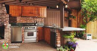 an outdoor kitchen