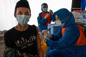 The vaccine rollout strategy varies from country to country. New Zealand And Unicef Sign Nz 5 Million Idr 52 Billion Partnership To Support Indonesia S Covid 19 Vaccine Rollout
