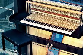 the giant klavins piano model 370i