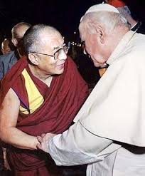 Résultat de recherche d'images pour "pape francois et dalai lama"