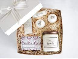 luxury lavender spa gift box in los