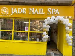 new eye catching nail salon you can t