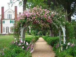Arch Stakes Add Elegance To The Gardens