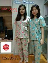 Dec 14, 2020 · sebagai bahan pembuatan baju tidur model nightgown, kain antung sendiri juga terbagi dalam beberapa tingkatan, dari yang tipis hingga tebal. Baju Tidur Wanita Piyama New Kimono Katun Jepang Floral Faiza Store S Lazada Indonesia