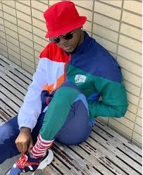 Oluwatobiloba daniel anidugbe, better known by his stage name kizz daniel, is a nigerian singer and songwriter. Kiss Kiss Daniel Latest Song 2019 Madu