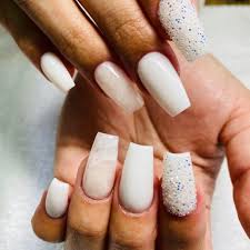 What shade should i use for a soft white, like a milky white? Updated 35 Minimalist Milky White Nails September 2020