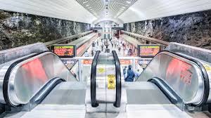 oec airport passenger escalator