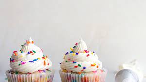 birthday cake cupcakes with sprinkles