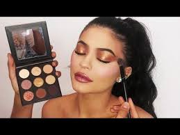 kylie jenner complete make up