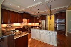 Its creams and light brown base will compliment cherry cabinets and other vital kitchen décor. Gorgeous Kitchen Design Ideas For Cherry Cabinets
