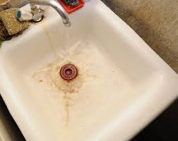 how to correctly clean your sink