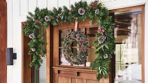Decorate your house in festive spirit with our assortment of outdoor christmas decorations. Outdoor Christmas Decoration Ideas Lowe S Canada