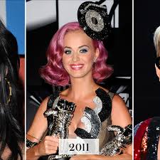 Katy perry has always been one to flaunt extreme hairstyles and clothes, so itâ€™s no surprise she made an appearance in this article. Katy Perry S Hair Evolution From Mermaid Dream To Platinum Pixie Allure