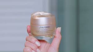 kem dưỡng mắt shiseido benefiance
