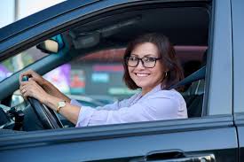 Kierowca z wadą wzroku – badania, okulary, soczewki, kody w ...
