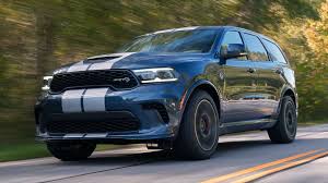 But that's just one aspect of a range that runs from practical — with a maximum tow rating of 8,700 pounds and. Dodge Durango Hellcat 2021 Im Test Sie Haben Es Wirklich Getan