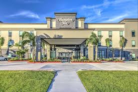 The seabrook inn also features a variety of amenities and activities to make the stay memorable for the friendly staff at the seabrook inn is ready to ensure a relaxing and memorable stay in hampton. Hampton Inn Houston Nasa Johnson Space Center Usa Bei Hrs Gunstig Buchen