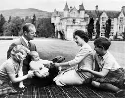 Queen elizabeth ii's legacy will be remembered as one of positive change and modern thought, but how many children and grandchildren does she have to carry forward her royal legacy. 1960 Balmoral Queen Elizabeth Ii And Prince Phillip With Children Anne Charles And Baby An Pictures Of Queen Elizabeth Young Queen Elizabeth Queen Elizabeth