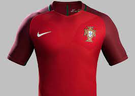 Ein portugal trikot ist für sie perfekt das trikot ist schwarz mit einem typischen emblem der portugiesen auf der linken brust seite. Portugal Em 2016 Trikot Veroffentlicht Nur Fussball