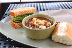 sandwich and soup at panera bread