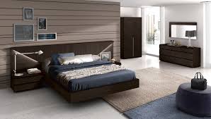 The modern bedroom sets are nothing different from the regular bedroom sets apart from the stylisation ground. Luxury Modern Master Bedroom Furniture Novocom Top