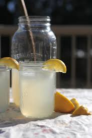 easy 5 minute honey sweetened lemonade
