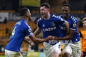 Everton football club is an english professional football club based in liverpool that competes in the premier league, the top tier of engli. Pemain Everton Sebut Rasa Pede Tim Muncul Berkat Don Carlo Republika Online